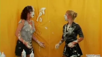 Pie Fight! Screencap 31 on sinx.preview.netperv.com