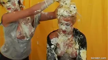 Pie Fight! Screencap 40 on sinx.preview.netperv.com