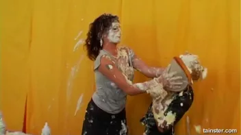 Pie Fight! Screencap 45 on sinx.preview.netperv.com