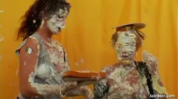 Pie Fight! Screencap 47 on sinx.preview.netperv.com