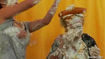 Pie Fight! Screencap 50 on sinx.preview.netperv.com