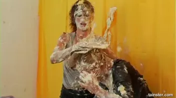Pie Fight! Screencap 59 on sinx.preview.netperv.com