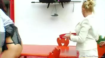 Golden Showers For The Beauties At The Bar Screencap 39 on sinx.preview.netperv.com