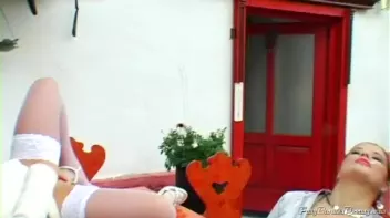 Golden Showers For The Beauties At The Bar Screencap 69 on sinx.preview.netperv.com