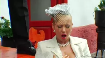 Golden Showers For The Beauties At The Bar Screencap 82 on sinx.preview.netperv.com