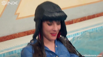 Sexy European Girls Swim In Clothes Screencap 47 on sinx.preview.netperv.com