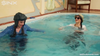 Sexy European Girls Swim In Clothes Screencap 12 on sinx.preview.netperv.com