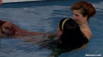 Pool Pals Keep It Nice and Cool Screencap 36 on sinx.preview.netperv.com