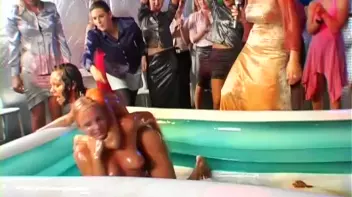 Head To Head In The Oil Pit Screencap 102 on sinx.preview.netperv.com