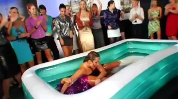 Head To Head In The Oil Pit Screencap 25 on sinx.preview.netperv.com