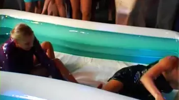 Head To Head In The Oil Pit Screencap 29 on sinx.preview.netperv.com