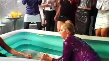 Head To Head In The Oil Pit Screencap 46 on sinx.preview.netperv.com