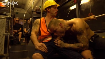 Stud Pays Builder For Gay Sex On The Bus Screencap 13 on sinx.preview.netperv.com