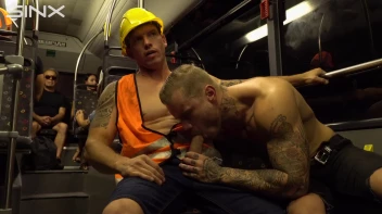 Stud Pays Builder For Gay Sex On The Bus Screencap 17 on sinx.preview.netperv.com