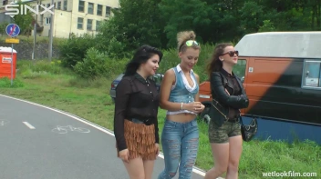 Cute Bitches Brawl In The Water - Cam 2 Screencap 1 on sinx.preview.netperv.com