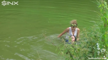 Cute Bitches Brawl In The Water - Cam 2 Screencap 50 on sinx.preview.netperv.com