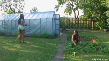 Best Friends Water Fight When Gardening Screencap 4 on sinx.preview.netperv.com