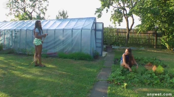 Best Friends Water Fight When Gardening Screencap 5 on sinx.preview.netperv.com