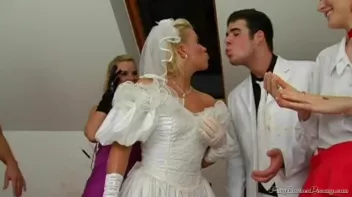 Golden Bridal Shower Screencap 96 on sinx.preview.netperv.com