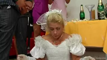 Golden Bridal Shower Screencap 79 on sinx.preview.netperv.com