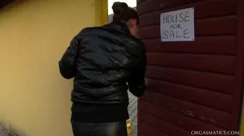 An Orgasmatic Open House Screencap 5 on sinx.preview.netperv.com