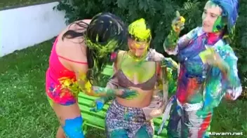 Extreme Finger Painting Goes Eurobabe Brawl Screencap 38 on sinx.preview.netperv.com