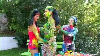 Extreme Finger Painting Goes Eurobabe Brawl Screencap 44 on sinx.preview.netperv.com