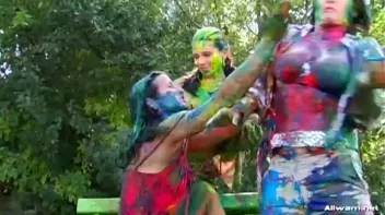 Extreme Finger Painting Goes Eurobabe Brawl Screencap 60 on sinx.preview.netperv.com