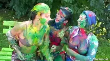 Extreme Finger Painting Goes Eurobabe Brawl Screencap 70 on sinx.preview.netperv.com