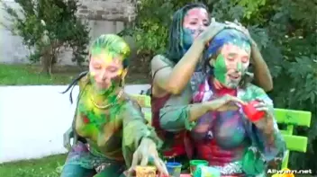 Extreme Finger Painting Goes Eurobabe Brawl Screencap 74 on sinx.preview.netperv.com