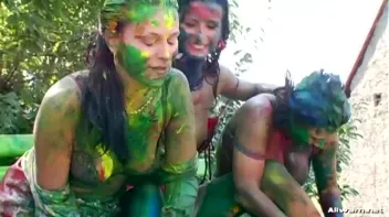 Extreme Finger Painting Goes Eurobabe Brawl Screencap 82 on sinx.preview.netperv.com