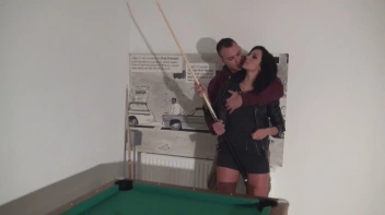 Er zeigt mir wie man richtig Einlocht Screencap 6 on sinx.preview.netperv.com