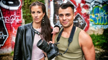 Latest deal - Horny Brunette Model Gets Fucked By Photographer