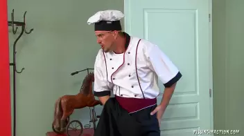 Peeping Tony Screencap 24 on sinx.preview.netperv.com