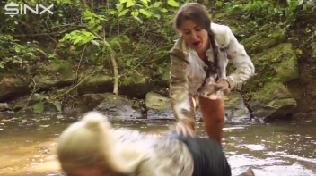 Bitchy WAM Catfight Takes Place In Stream Screencap 15 on sinx.preview.netperv.com