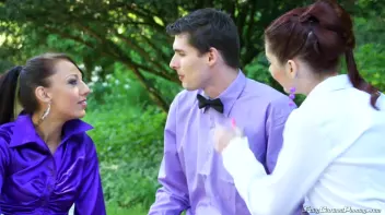 Pissnic In The Park Screencap 7 on sinx.preview.netperv.com