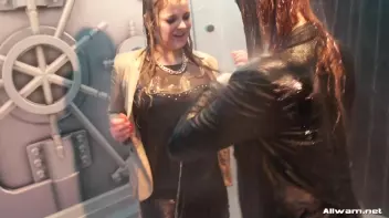 Dancing Up A Storm Screencap 20 on sinx.preview.netperv.com