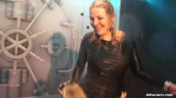 Dancing Up A Storm Screencap 45 on sinx.preview.netperv.com