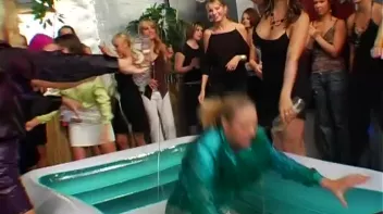 Slide On In To The Oil, Ladies Screencap 8 on sinx.preview.netperv.com