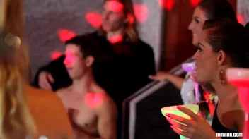 Bisexual Barside Bangers Part 1 Screencap 15 on sinx.preview.netperv.com