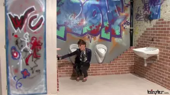 Gloves Won't Protect Her From The Slime Blast! Screencap 5 on sinx.preview.netperv.com