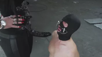 Blas Ihn tief , den Gummischwanz Screencap 13 on sinx.preview.netperv.com