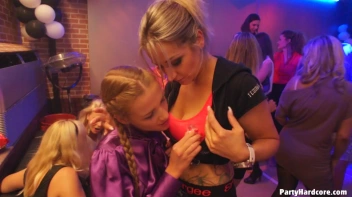 Party Hardcore Gone Crazy Vol. 37 Part 7 - Cam 2 Screencap 17 on sinx.preview.netperv.com