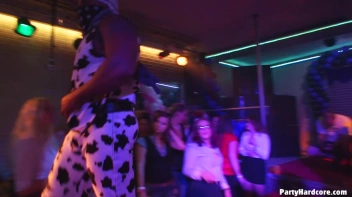 Party Hardcore Gone Crazy Vol. 38 Part 6 - Cam 3 Screencap 52 on sinx.preview.netperv.com