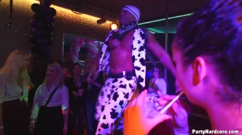 Party Hardcore Gone Crazy Vol. 38 Part 6 - Cam 3 Screencap 58 on sinx.preview.netperv.com