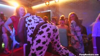 Party Hardcore Gone Crazy Vol. 38 Part 6 - Cam 3 Screencap 59 on sinx.preview.netperv.com