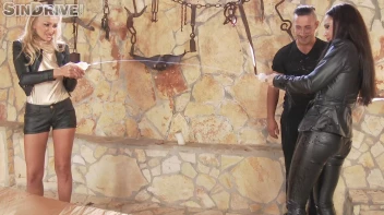 Leather Babes Aurelly Rebel & Kayla Green - Soaked in Jizz & Oil, Fucked in Ass, Face & Pussy Screencap 18 on sinx.preview.netperv.com