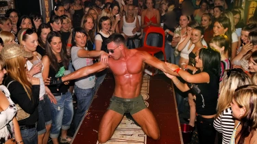 Latest deal - Party Hardcore Vol. 27 Part 1