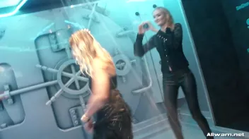 Wet Dancing For The Fans Screencap 52 on sinx.preview.netperv.com
