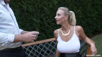 Nathaly is loving that golden shower Screencap 5 on sinx.preview.netperv.com